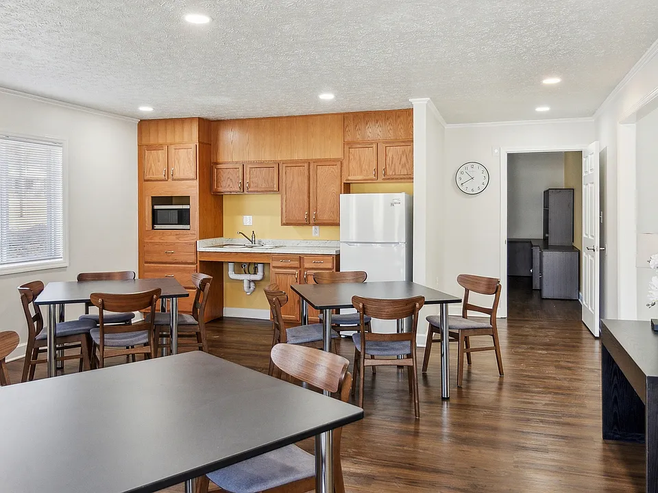 400 Tremont Park Cir