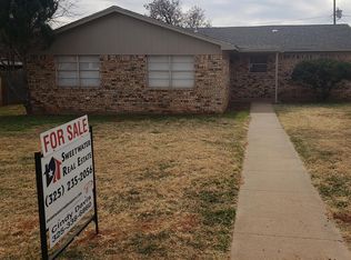 910 Hillside Rd, Sweetwater, TX 79556