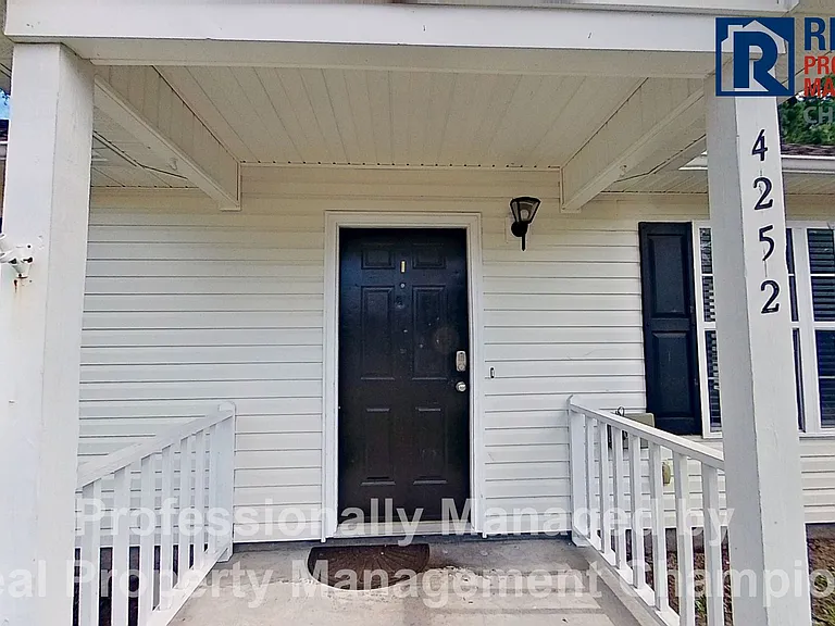 4252 Sunglow Dr — Photo 2