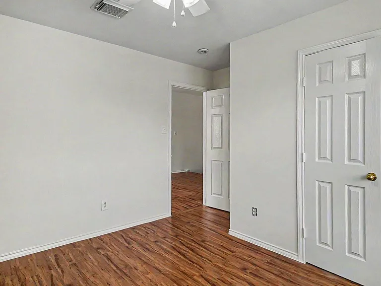 2615 Atwood Glen Ln — Photo 14