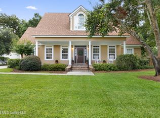 134 Victoria Ln, Pass Christian, MS 39571