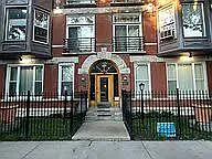 6647 S Maryland Ave #2W