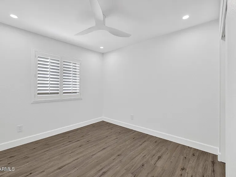 4760 W Wahalla Ln — Photo 25