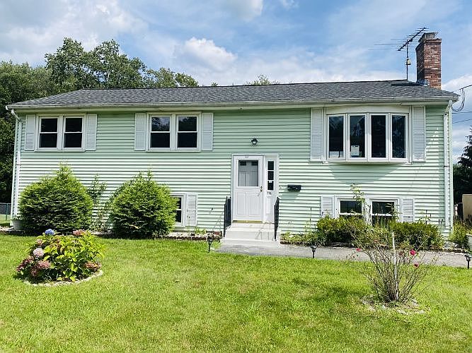 1st image of 298 Carl Ave