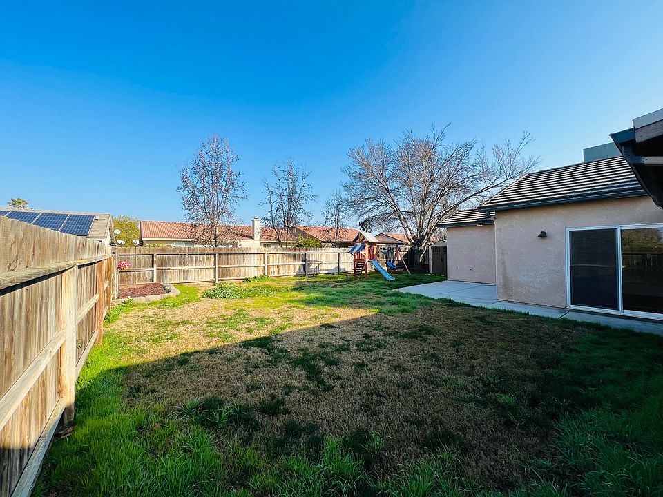 1st image of 1052 W Pebble Dr