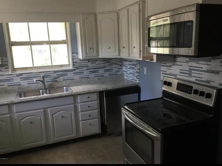 5103 Kingsbury St — Photo 17