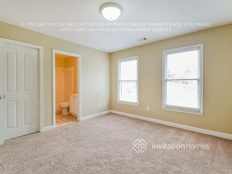 660 Brittany Manor Ln — Photo 16