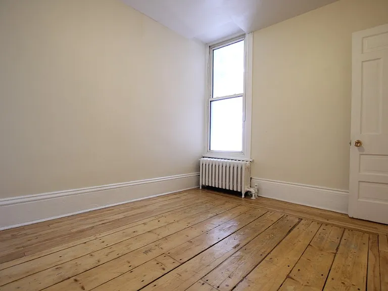 47 Heney St #5 — Photo 9