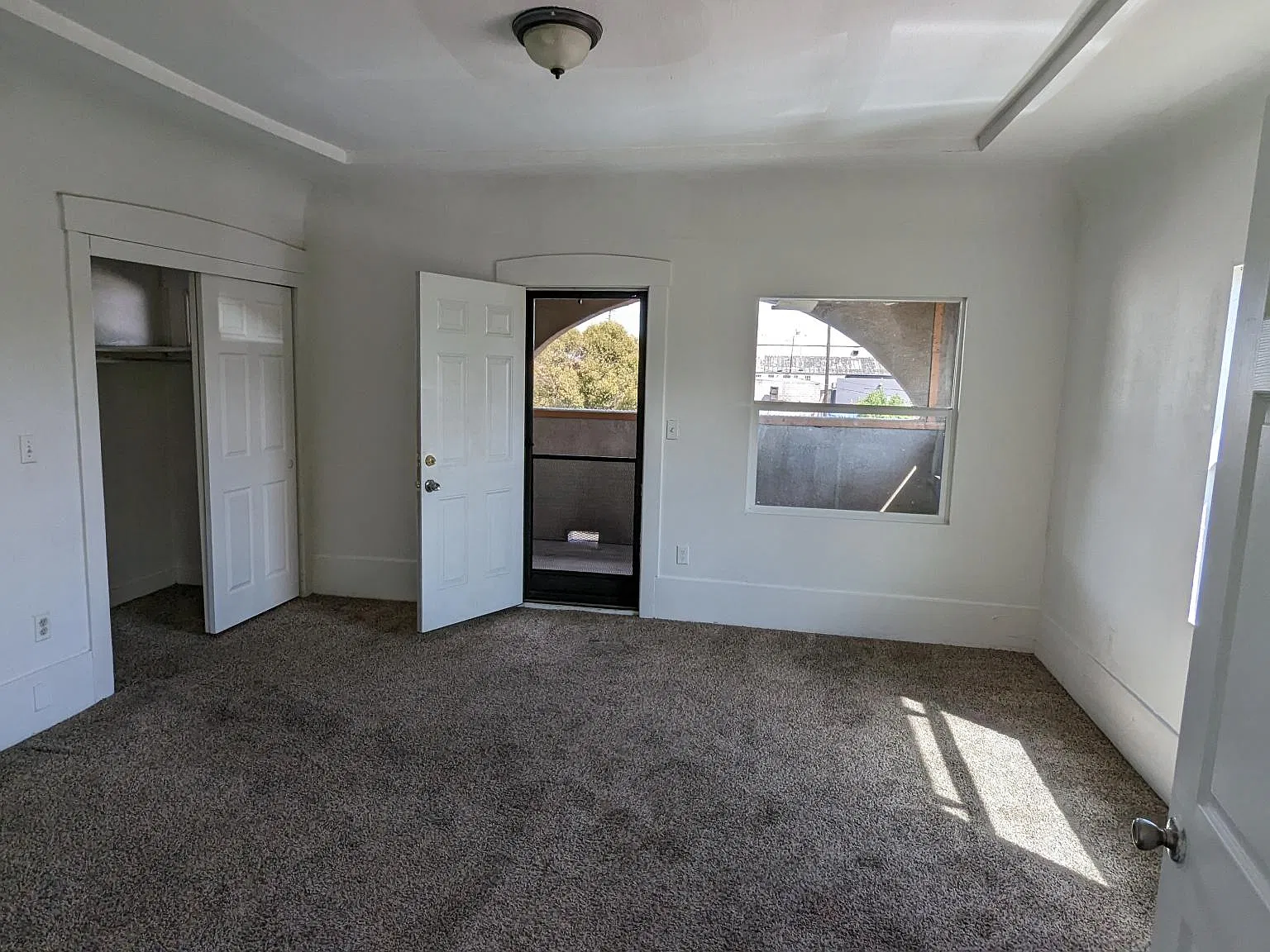 1 bed, 800 sqft, $1,200 — Photo 4