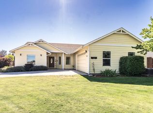 3015 NW 19th St, Redmond, OR 97756