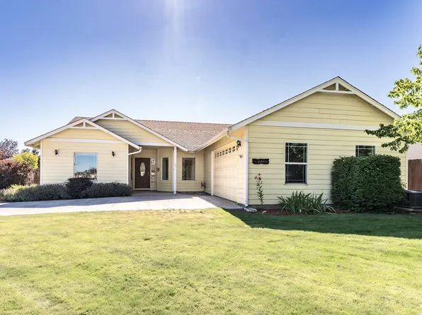 3015 NW 19th St, Redmond, OR 97756