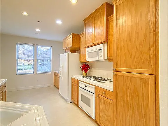 2057 De Anza Ln — Photo 14
