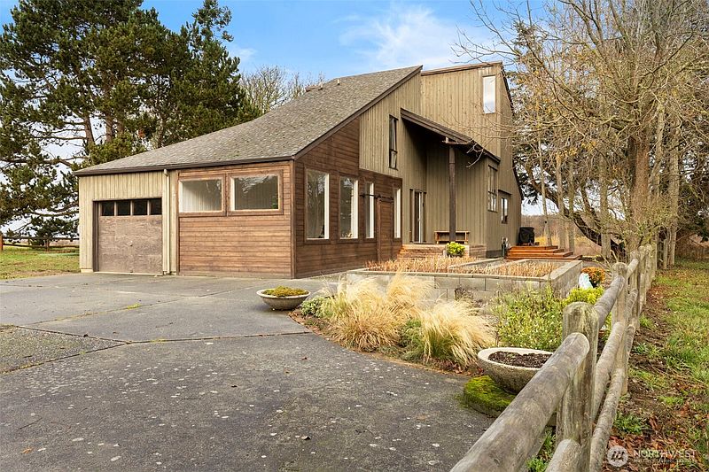 2nd image of 70 Twin View Drive