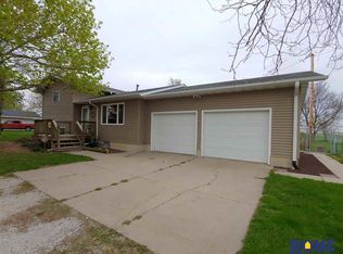 201 Norval St, Waco, NE 68460
