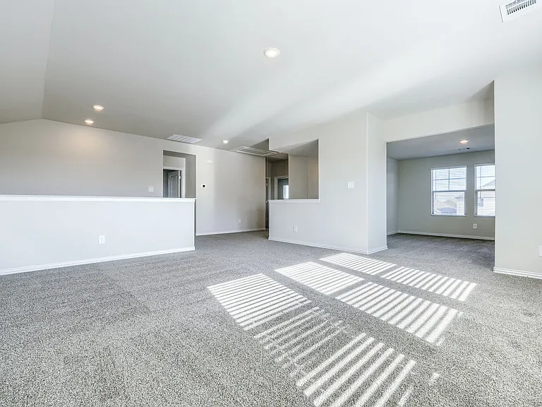 906 Jennie St — Photo 28