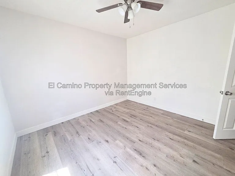 7722 Walker Ave #B — Photo 12