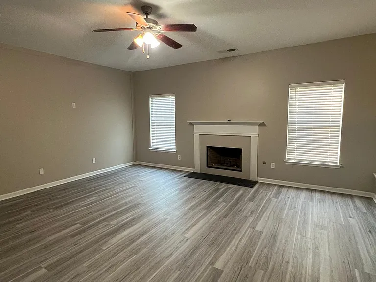 2547 Wrangler Dr SW — Photo 9