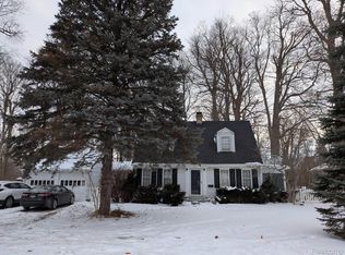 2122 Cedar St, Holt, MI