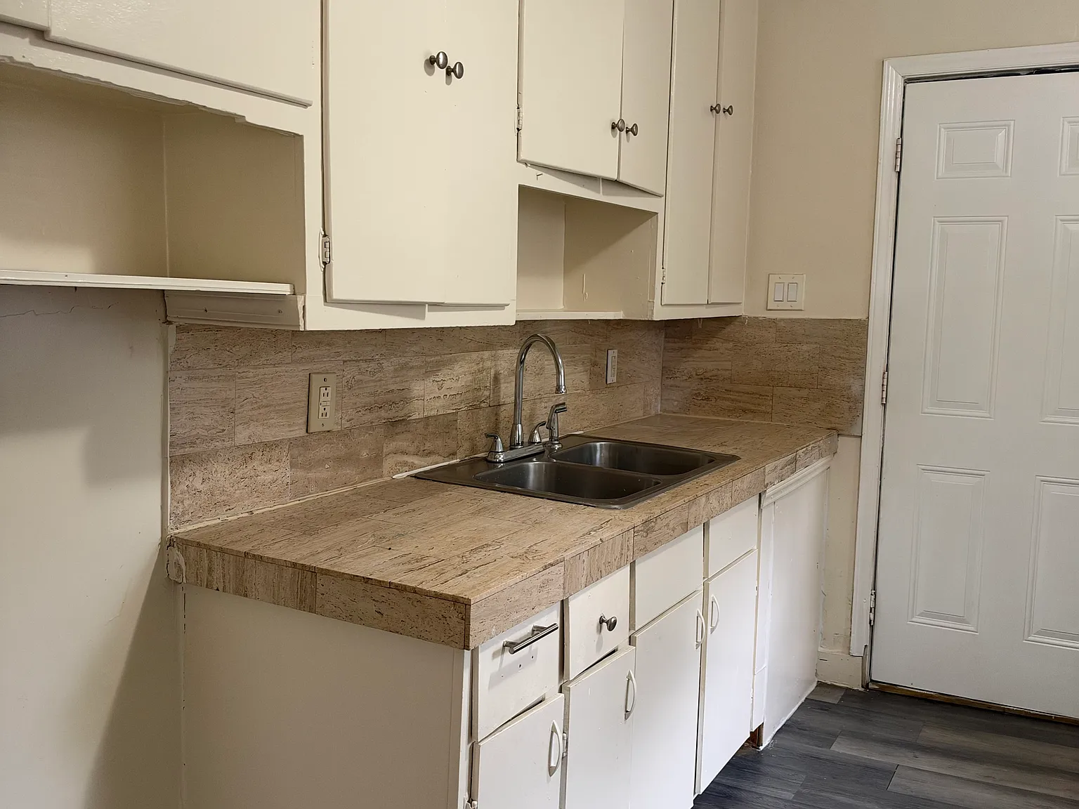 2 bed, 784 sqft, $1,250 — Photo 2