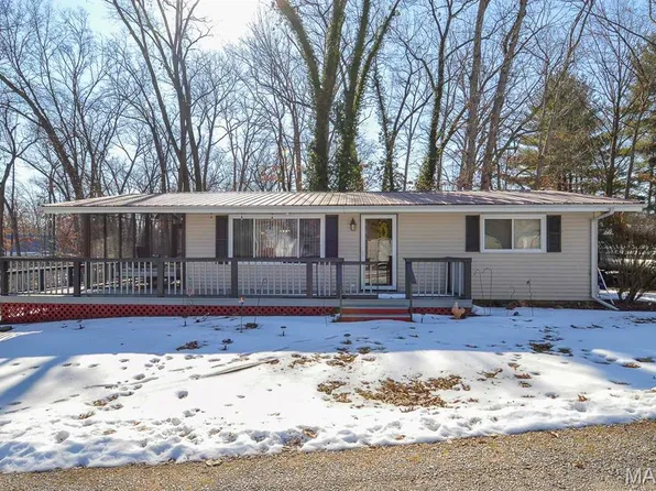 15 Oak Tree Ln, Pana, IL 62557