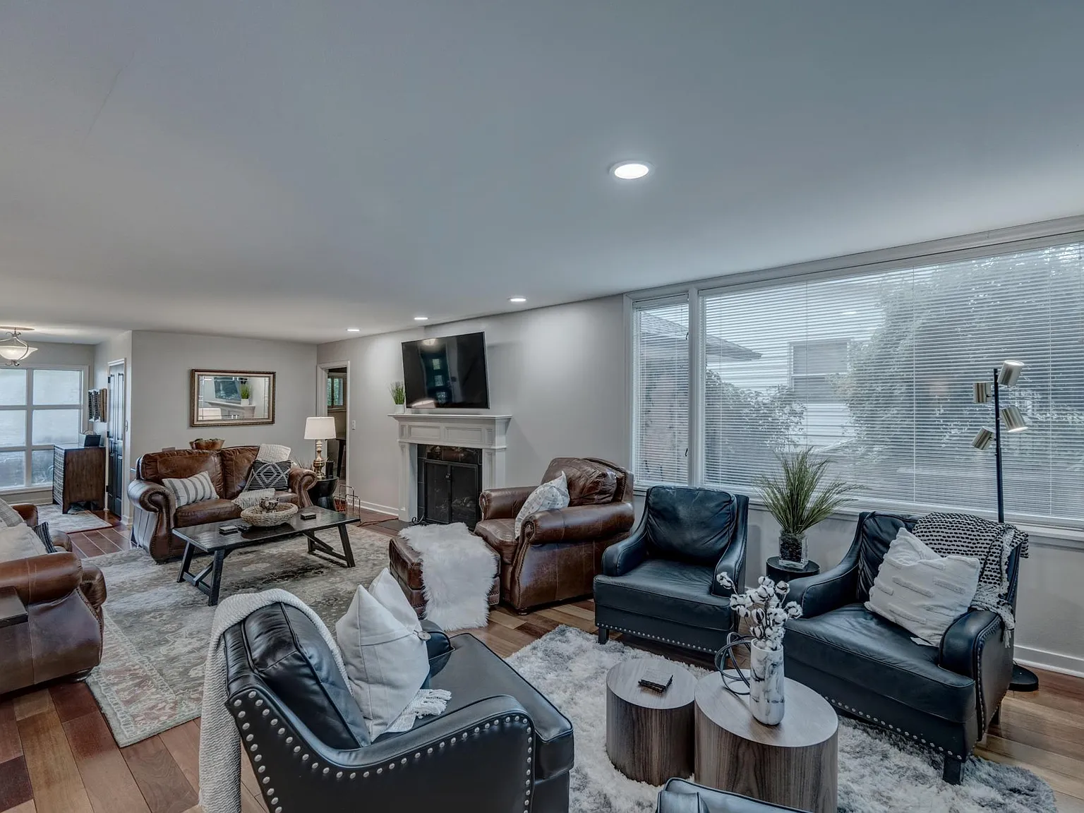 1711 W Boulevard — Photo 4