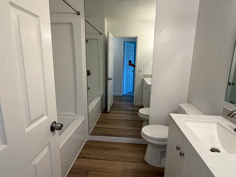 1071 Bonita St #D — Photo 14