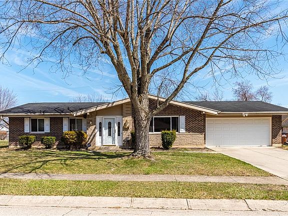 2nd image of 781 Fairgrove Way