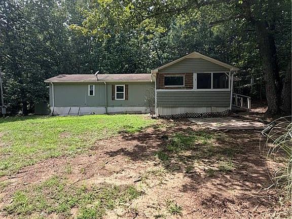 3rd image of 296 Mountain View Cir