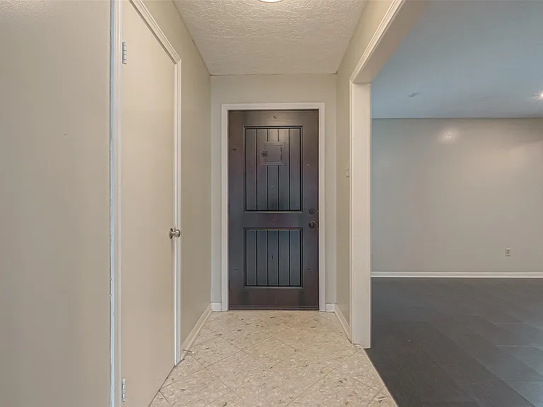 11406 High Star Dr — Photo 5