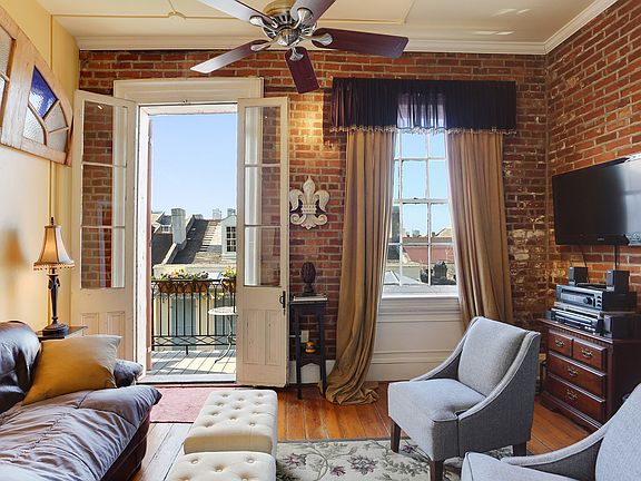 4th image of 727 Barracks St APT 8