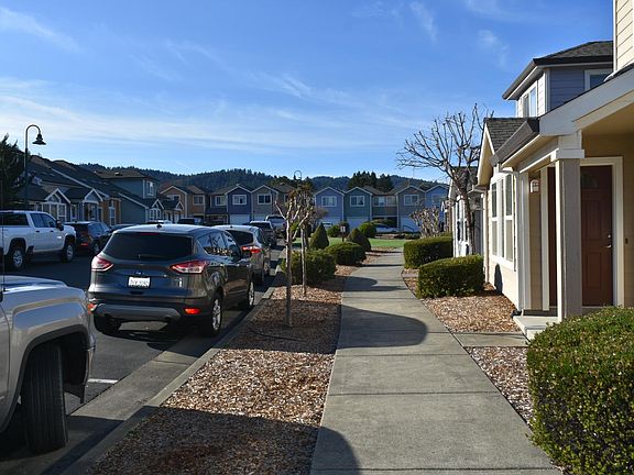 5th image of 112 Treadway Court