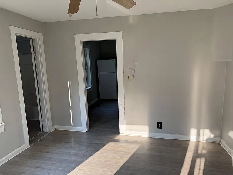 221 Sunset Ave — Photo 5