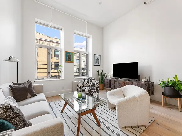 91 Grand Ave APT 3B, Brooklyn, NY 11205