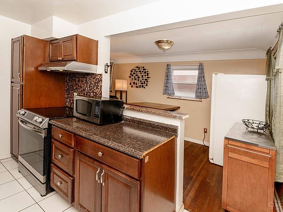 5th image of 3921 Cedarwood Pl
