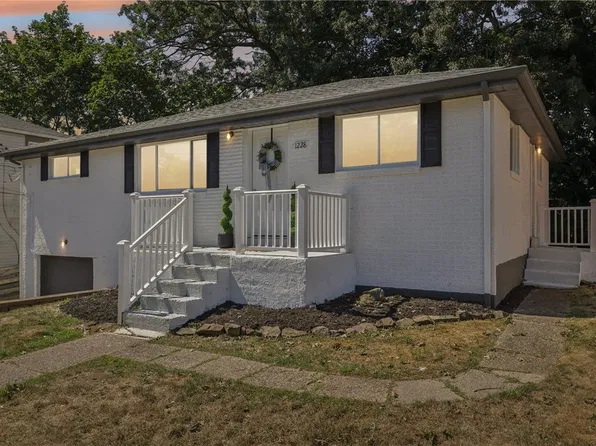 1228 McCabe Ave, Coraopolis, PA 15108