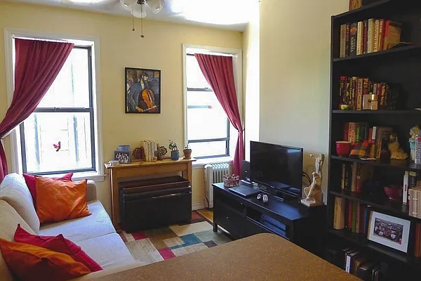 Rented by Corcoran | media 1
