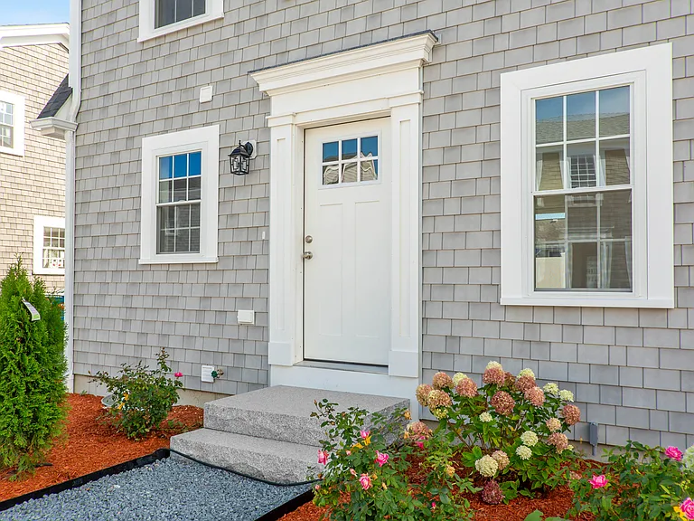209 Main St #B — Photo 3