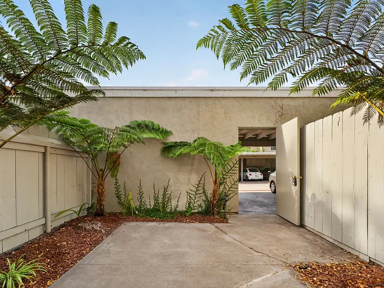 7966 Camino Kiosco — Photo 8