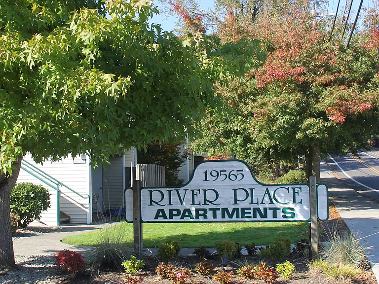 River Place — Photo 2