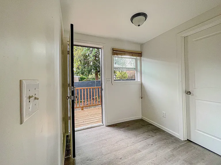 3840 S D St #A — Photo 11