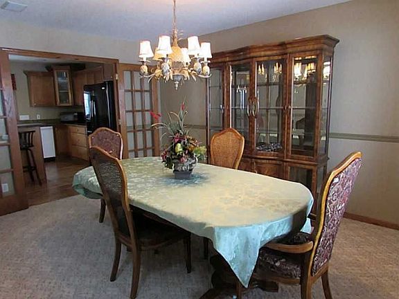 3rd image of 4030 Fox Hollow Ct