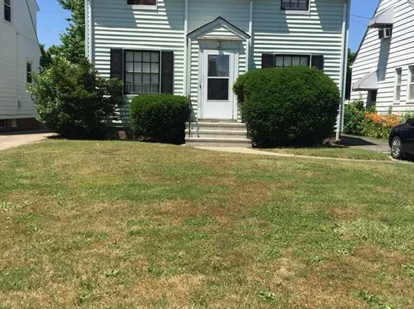 3698 Pennington Rd, Shaker Heights, OH 44120