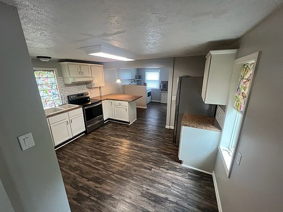 4th image of 183 E 18th St