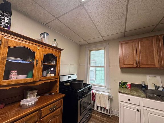 2nd image of 27 Highland Ave Floor 2