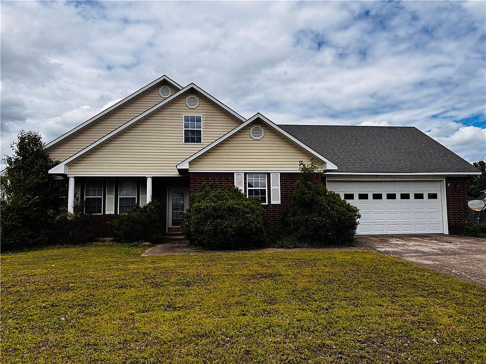 1st image of 104 Cheyenne Ln