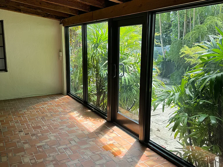 5390 Sunset Dr — Photo 6