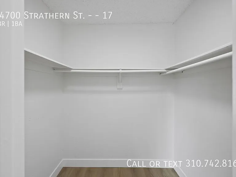 14700 Strathern St #17 — Photo 10