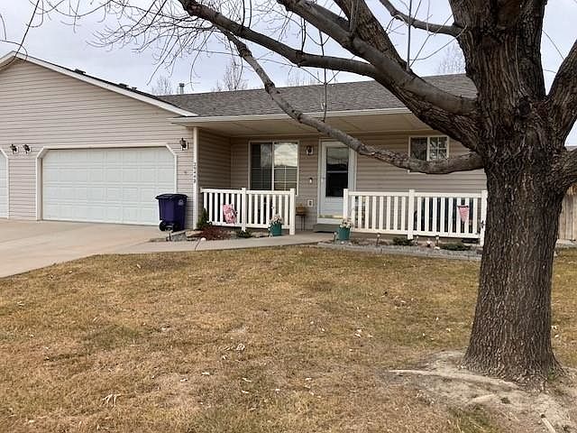 1st image of 2944 N Palace Cir #B