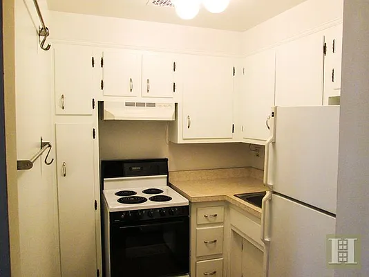 Rented by Halstead Real Estate | media 3