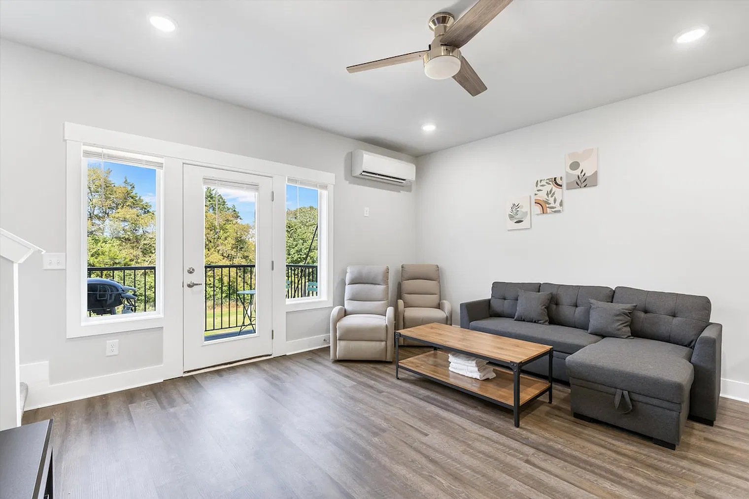 3 bed, 3.0 bath, $10,353 — Photo 4